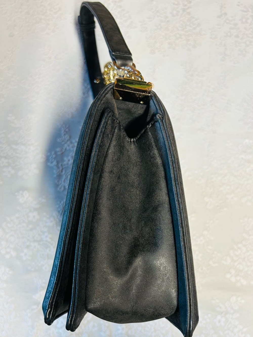 BCBG Black Quilted Shoulder Bag with Gold Chain - Picture 2 of 9